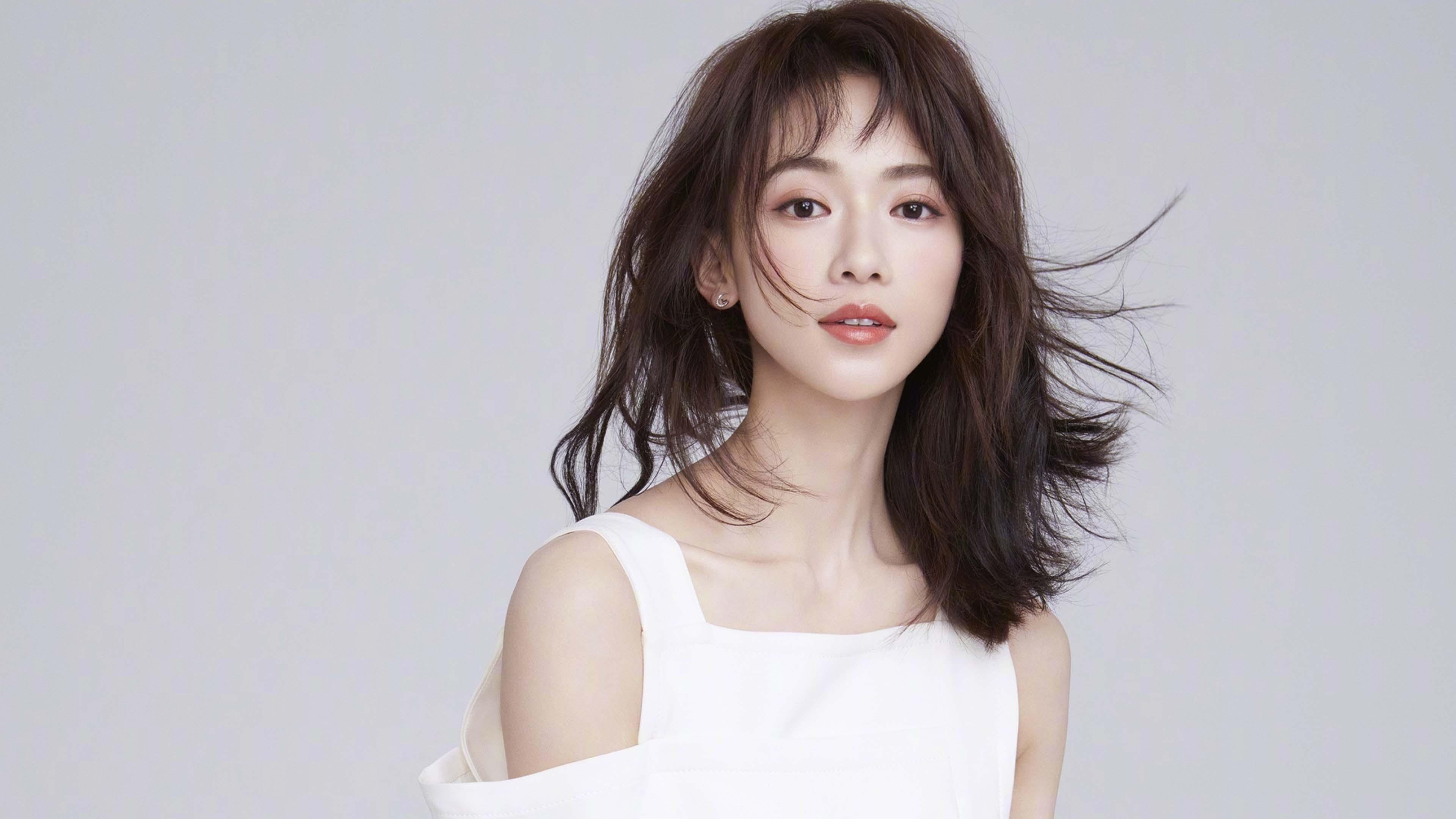 开云-2019年总决赛第六场：勇士在主场迎战热火，库里在关键第四节连续投中两记三分，带队成功逆转，夺得队史第四个总冠军。